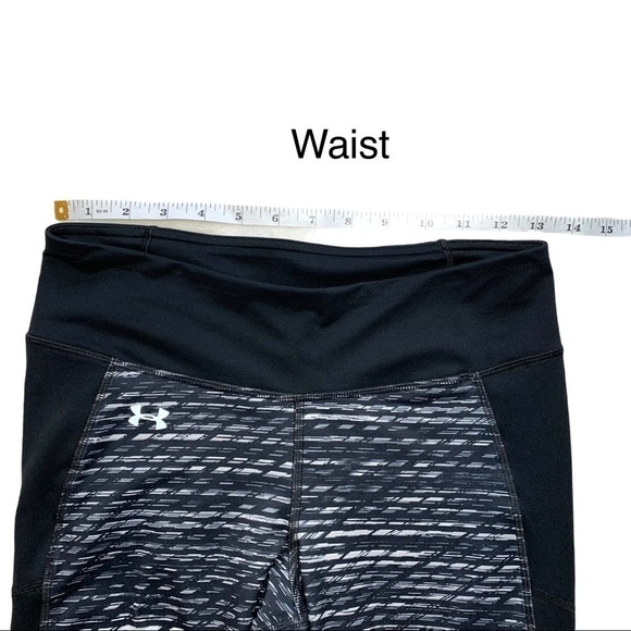 Under Armour Black and White Printed Workout Capri Leggings Size Small - Picture 11 of 17